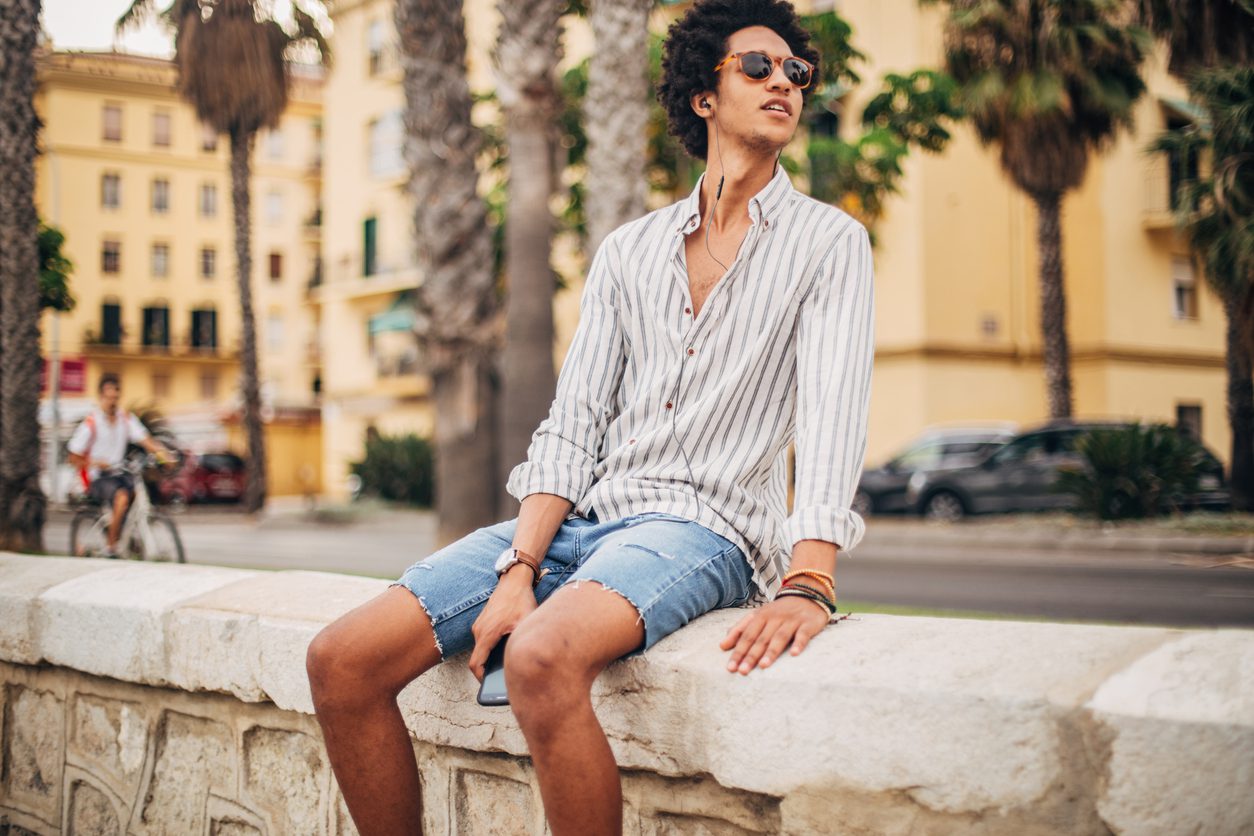 Two Fail-Safe Tricks for Finding Your Perfect-Length T-Shirt